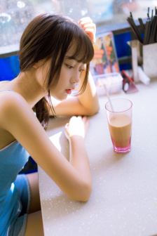 66美女人体